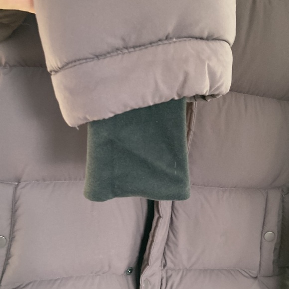 Aritzia Super Puff - Picture 3 of 12